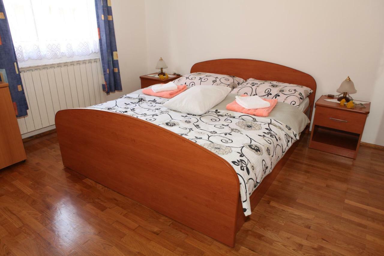Apartman Matej Apartment Otočac Exterior foto